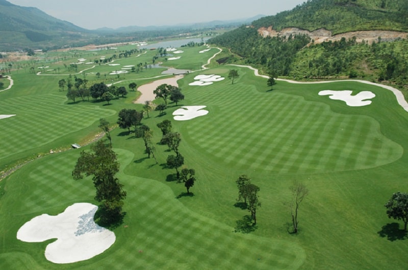 Cấu tạo sân golf theo hố tiêu chuẩn