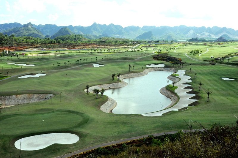 Sân Hoàng Gia là một trong những địa chỉ hàng đầu mà golfer không nên bỏ qua khi đến Ninh Bình