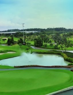 Sân golf Phú Mỹ có một vị trí địa lý thuận lợi cho việc đi lại
