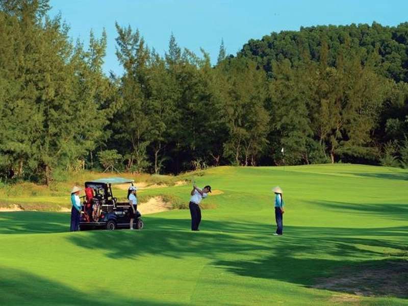 Sân golf ấn tượng tại Hà Tĩnh được nhiều golf thủ yêu thích