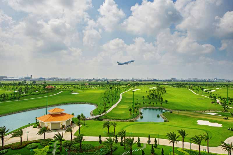 Khung cảnh tuyệt đẹp của sân golf Tân Sơn Nhất