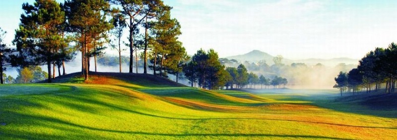 Sân golf DaLat Palace sở hữu vị trí địa lý đắc địa