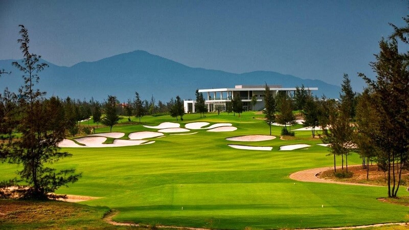 Sân golf Dunes Đà Nẵng sở hữu vị trí địa lý thuận lợi