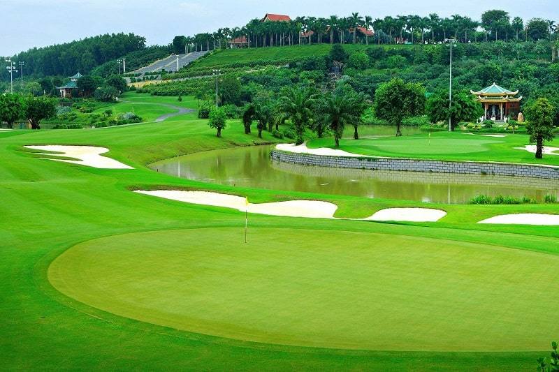 Sân Phú Mãn xây dựng thu hút nhiều golfer đến trải nghiệm