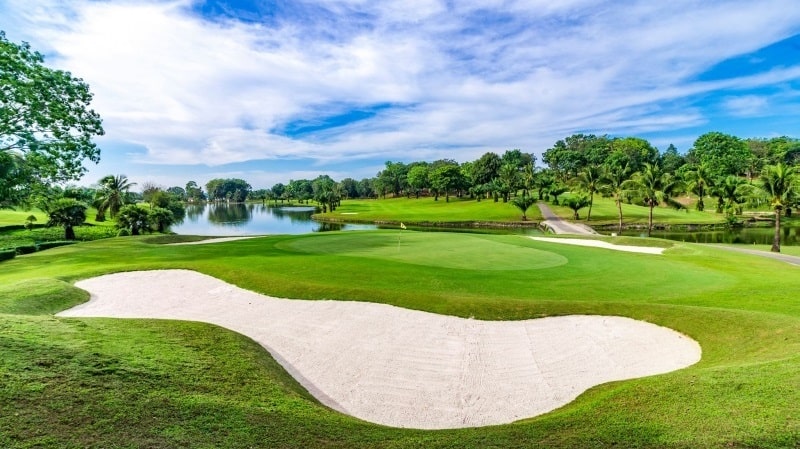 Giá sân Phú Mỹ Hưng phù hợp với mọi golfer