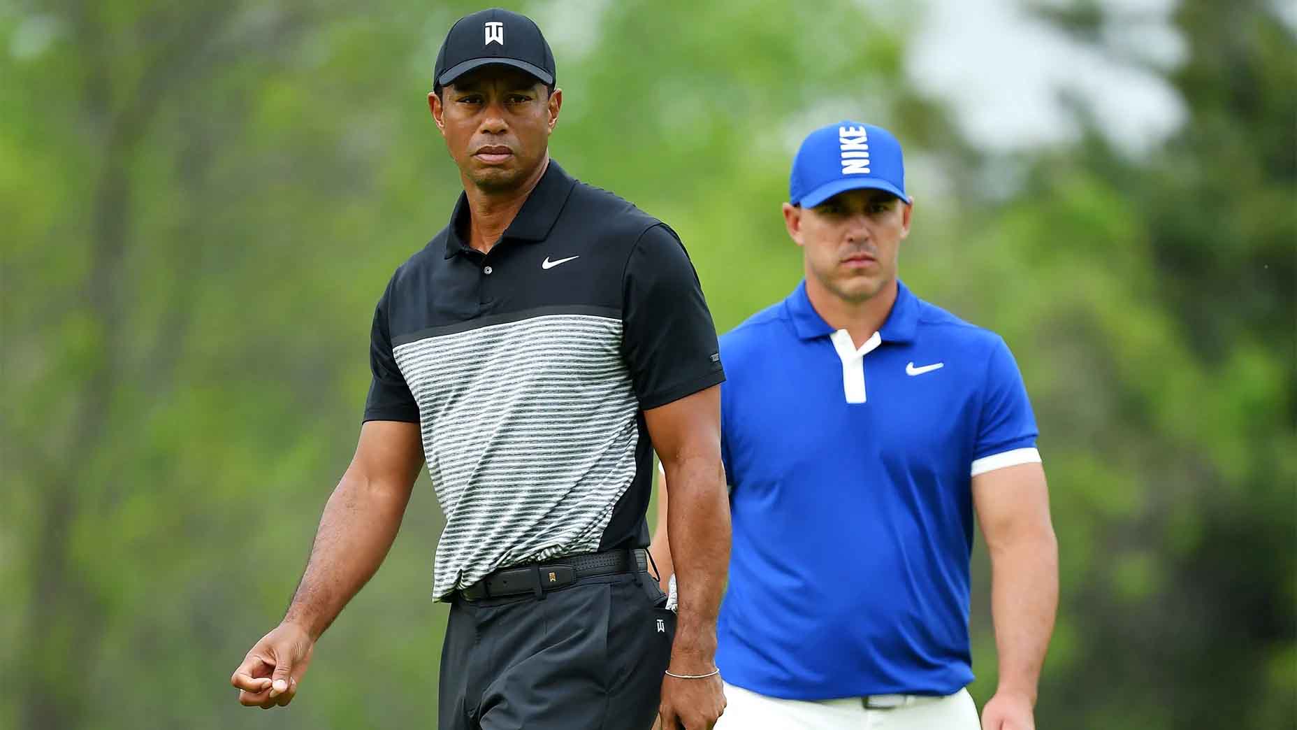 Tiger Woods và Brooks Koepka