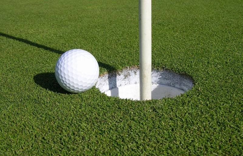 Near pin golf là một khái niệm được sử dụng khá nhiều trong golf