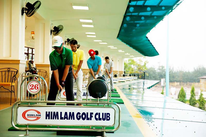 Sân tập golf him lam là nơi học golf ở TP HCM của nhiều golfer
