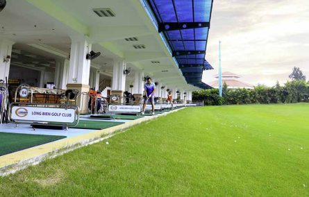 Học đánh golf tại sân tập golf Long Biên
