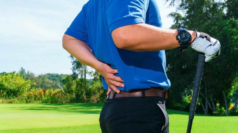 Tập golf có thể khiến golfer bị đau lưng