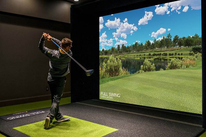 Màn hình gôn 3D là vật dụng không thể thiếu trong phòng golf