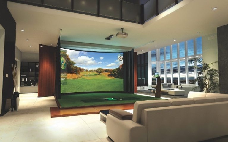 Phòng golf 3D được lắp đặt ngay trong nhà vô cùng tiện lợi 