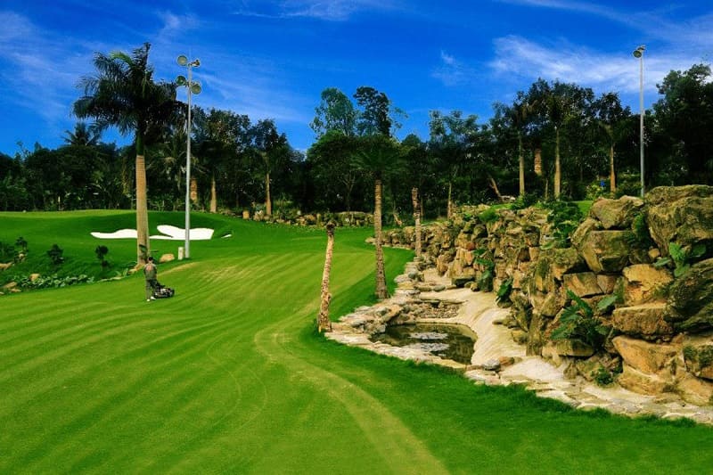 Sân golf Asean Resort sở hữu vị trí thuận lợi, dễ dàng di chuyển