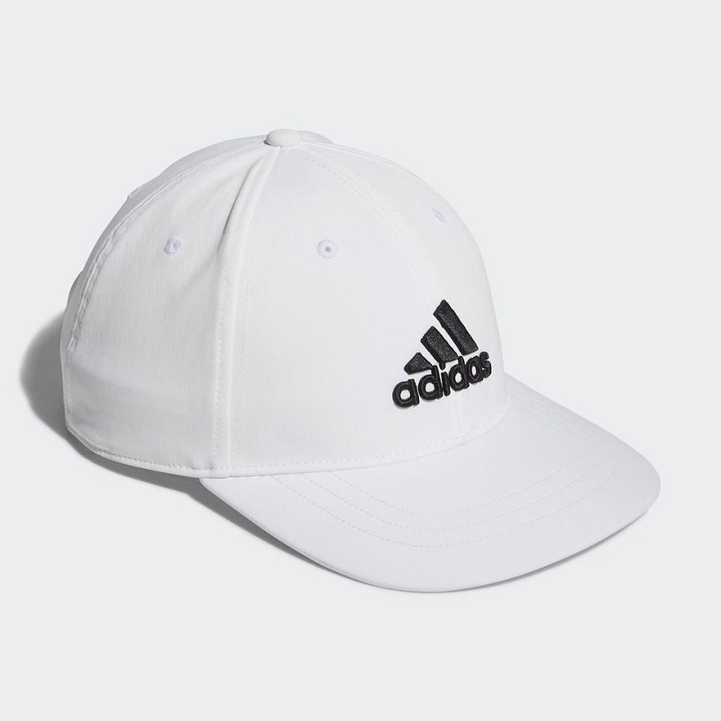 Adidas nổi tiếng với các sản phẩm mũ golf dạng mũ lưỡi trai và mũ nửa đầu