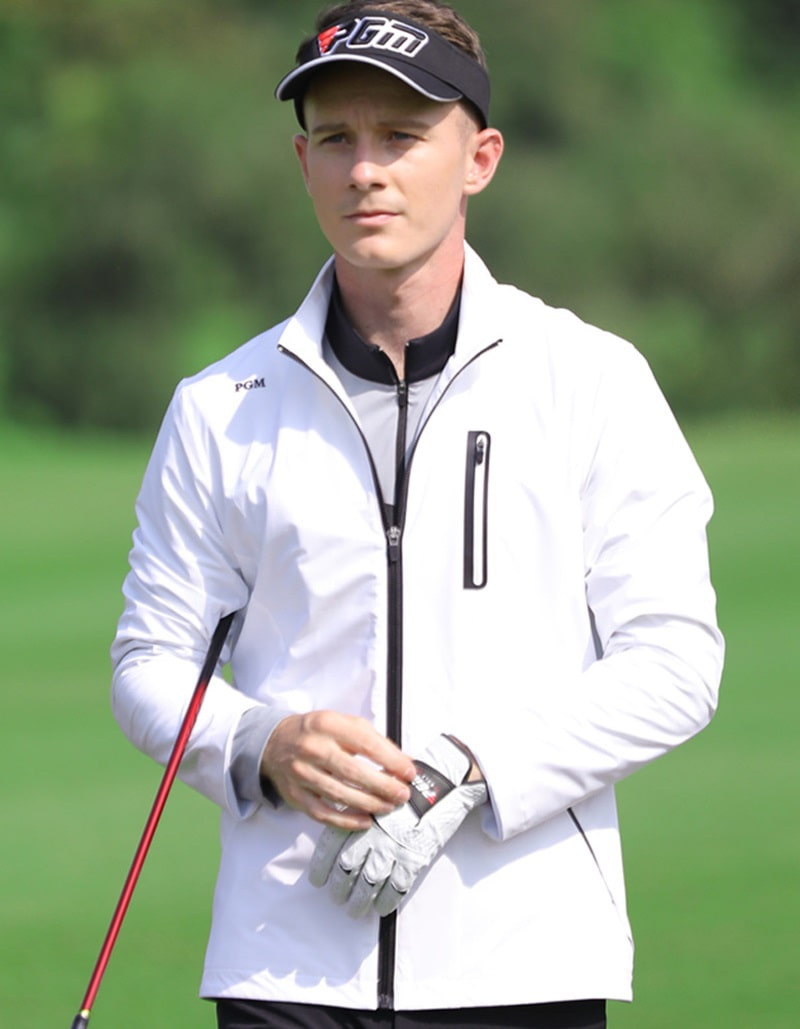 Các mẫu áo khoác golf PGM được thiết kế đơn giản và thanh lịch