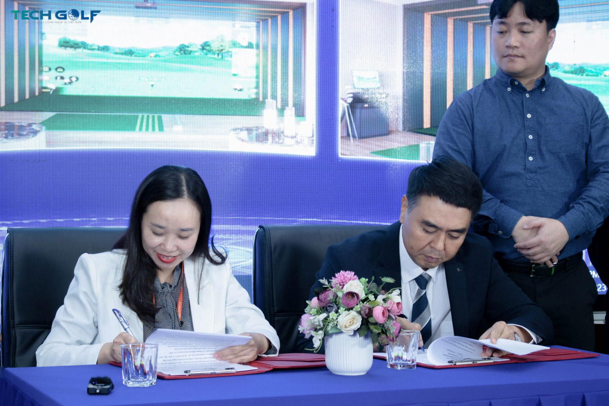 Hai bên ký thỏa thuận hợp tác phân phối phần mềm Kakao VX tại Việt Nam