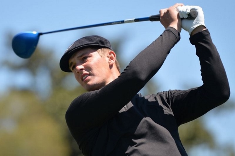 Mũ golf flat cap mang đến cho golfer vẻ đẹp sang trọng và có phần cổ điển