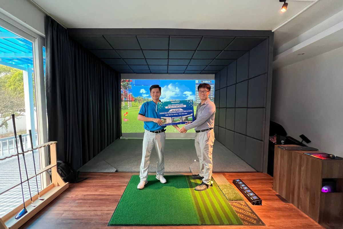 Techgolf bàn giao phòng golf 3D Okongolf tại Tiên Du cho gia đình anh Tiến