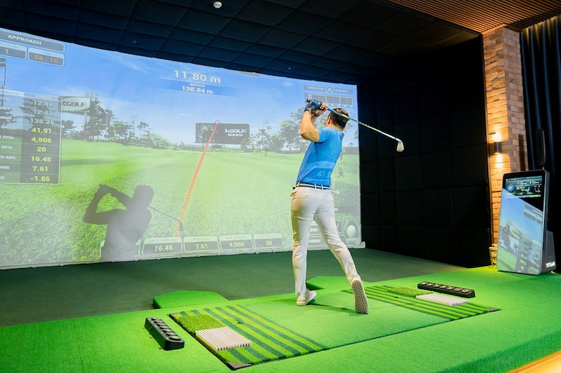 Phòng golf 3D được trang bị nhiều thiết bị hiện đại