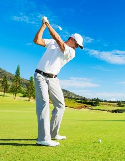 Golfer cần luyện tập thường xuyên để nâng cao trình độ