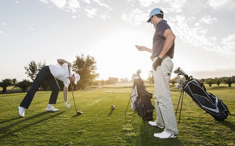 Golfer cần tìm hiểu phương pháp giảng dạy của học viện trước khi đăng ký