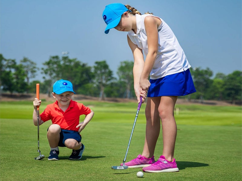 Gậy golf phù hợp giúp trẻ luyện tập kỹ năng chơi golf tốt