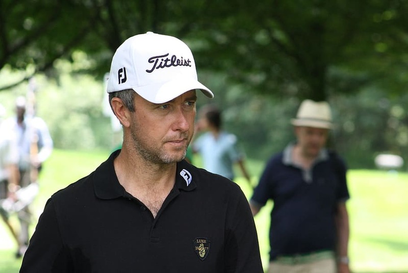 Mũ golf Titleist là phụ kiện nên có của golfer mỗi khi ra sân