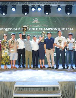 Tài trợ giải golf Hodeco Families Championship là cơ hội để Techgolf giao lưu với golfer tài năng