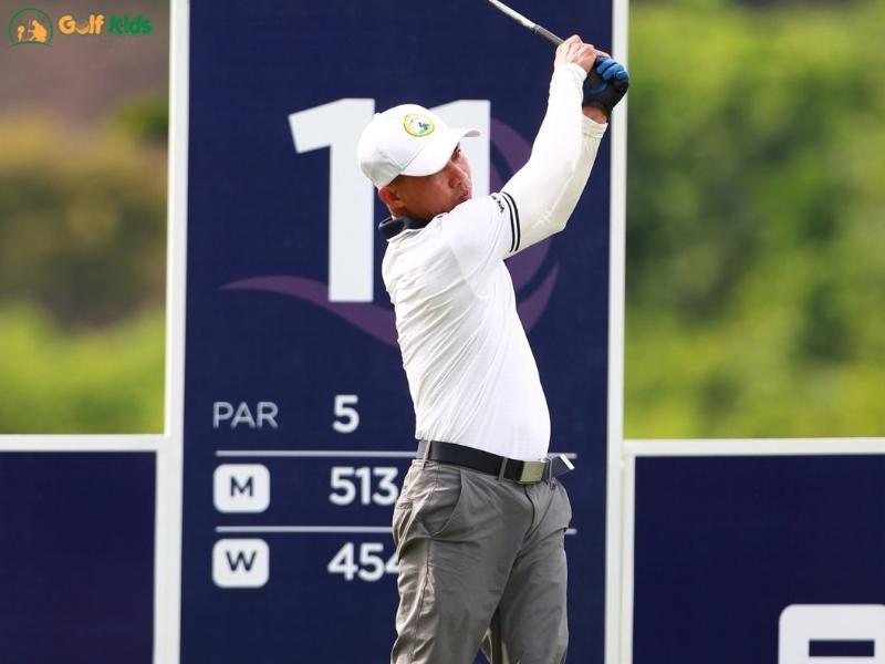 Huấn luyện viên golf giỏi Trương Quang Tư