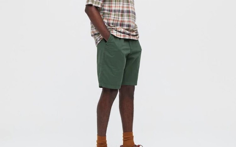 Quần golf Uniqlo dạng short cũng rất được đánh giá cao