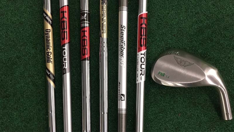 Golfer có thể thay shaft golf khi shaft hỏng hoặc muốn đổi kỹ thuật swing