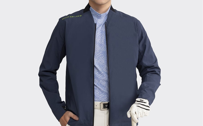 Áo khoác của Aristino cũng được nhiều golfer yêu thích sử dụng